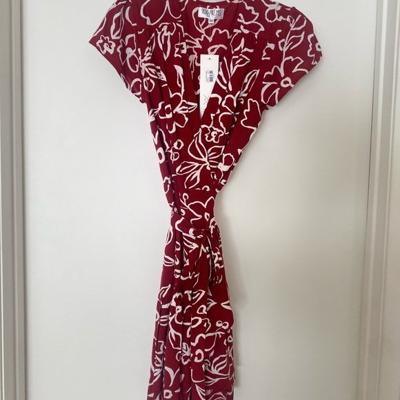 XIX Palms Louvre Party Dress in Red - Picture 3 of 5